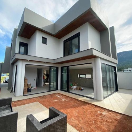 Screenshot_20241105_184228_WhatsAppBusiness